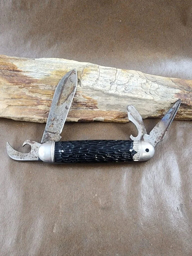 Vintage Imperial Camp King 4 Blade Folding Pocket Knife. knives for sale