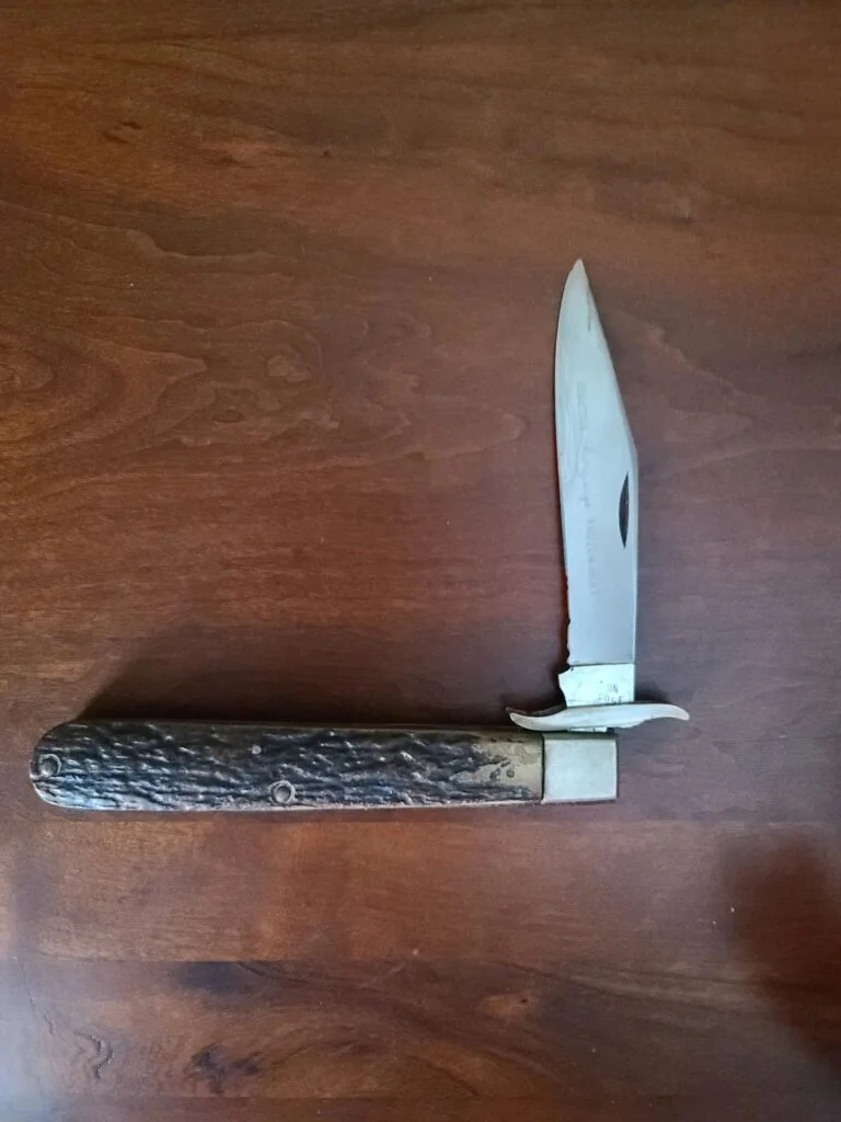 Robeson 513872 Stag RARE knives for sale