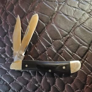 Hen and Rooster Peanut in Buffalo Horn 402-CHB knives for sale