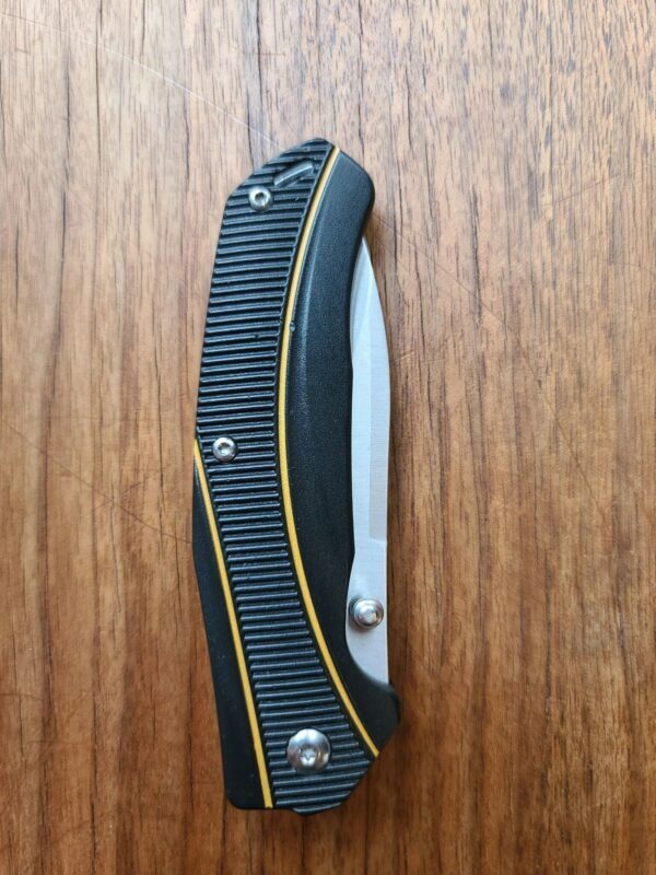 Camillus Frame Lock folder with belt clip previously owned knives for sale