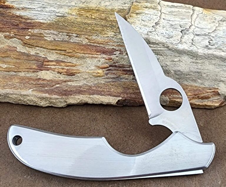Spyderco 8cr13mov Kiwi knives for sale