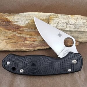 Spyderco C223PBK Para 3 FM LT 1515 knives for sale