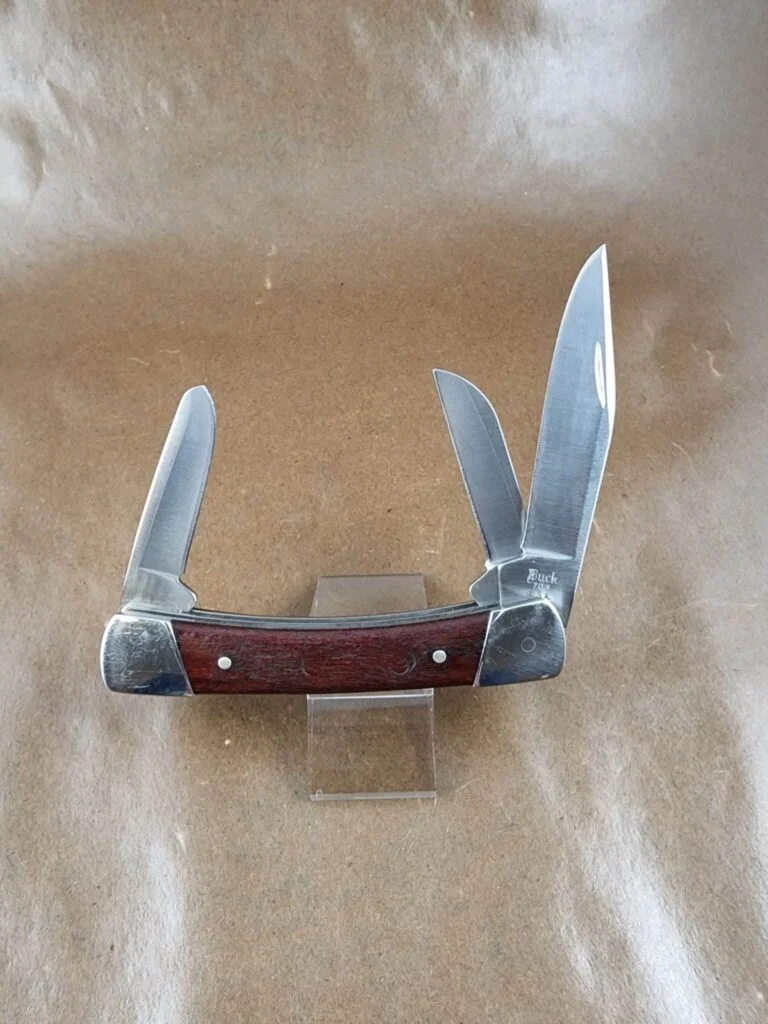 Pre-Owned Buck 703 Colt knives for sale