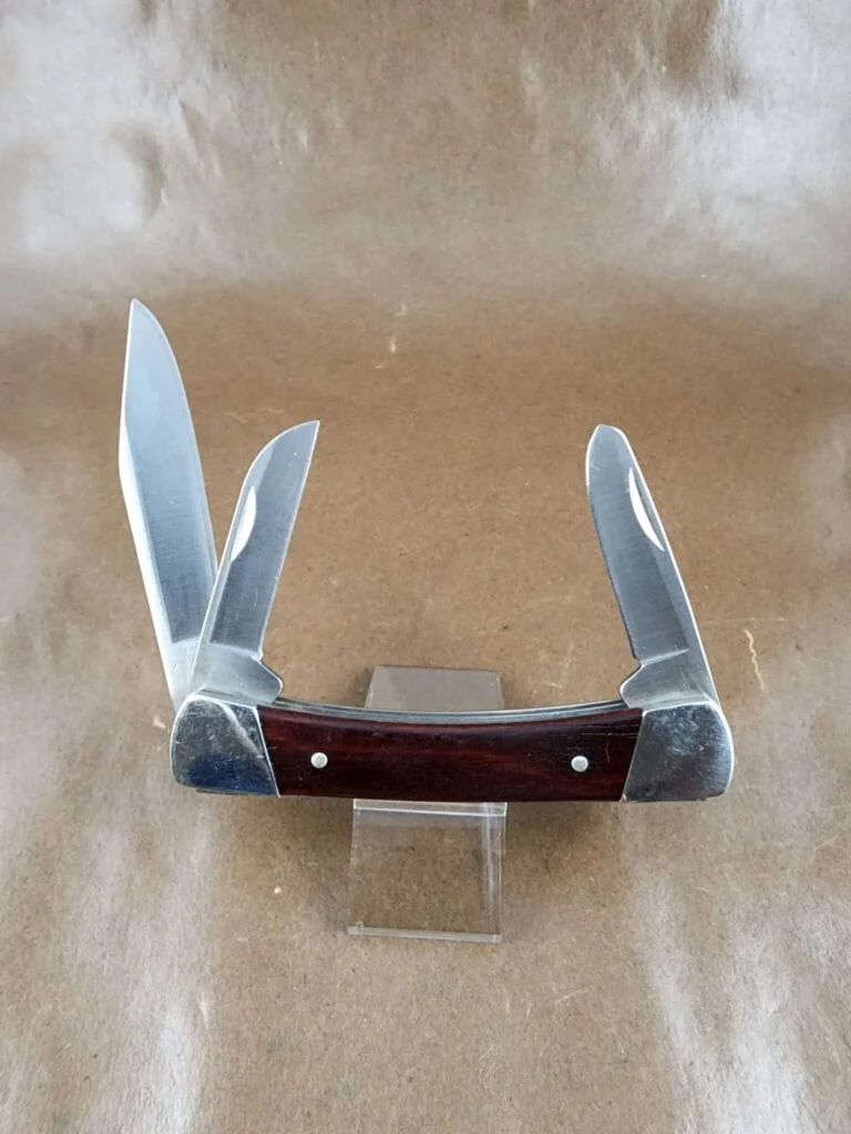 Pre-Owned Buck 703 Colt knives for sale