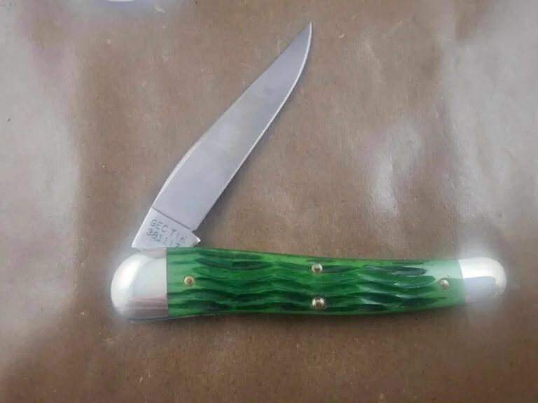 GEC #381117 Tractor Green knives for sale