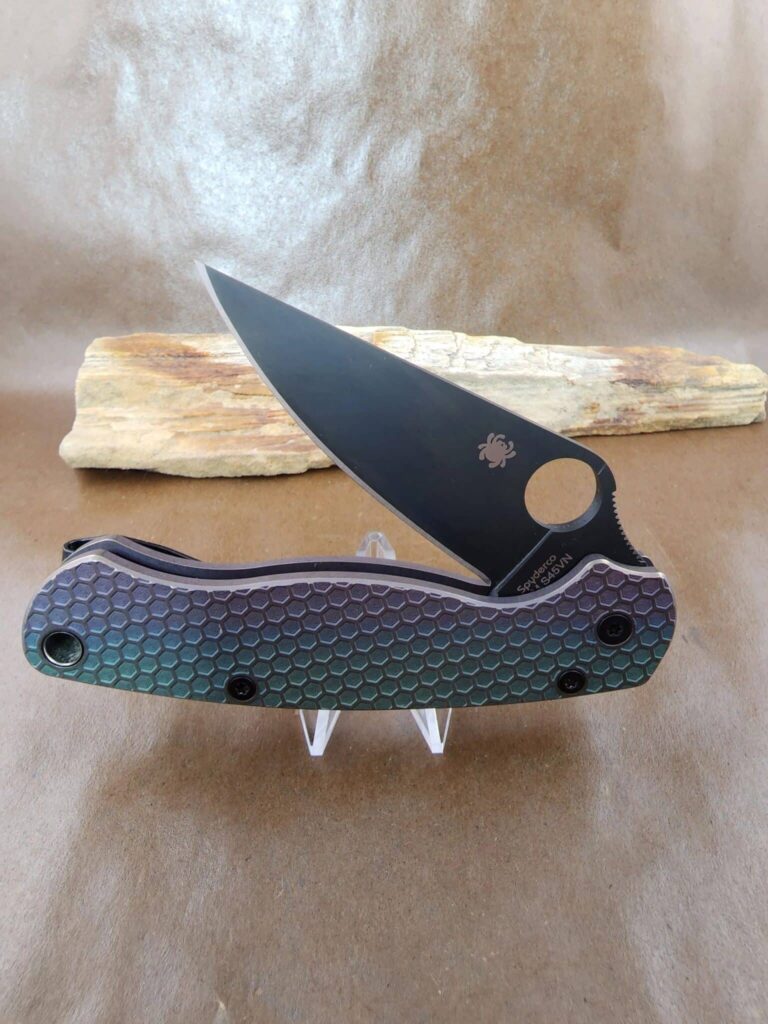 Spyderco C81GPBK2 Paramilitary 2 BLK *Custom Scales included* knives for sale