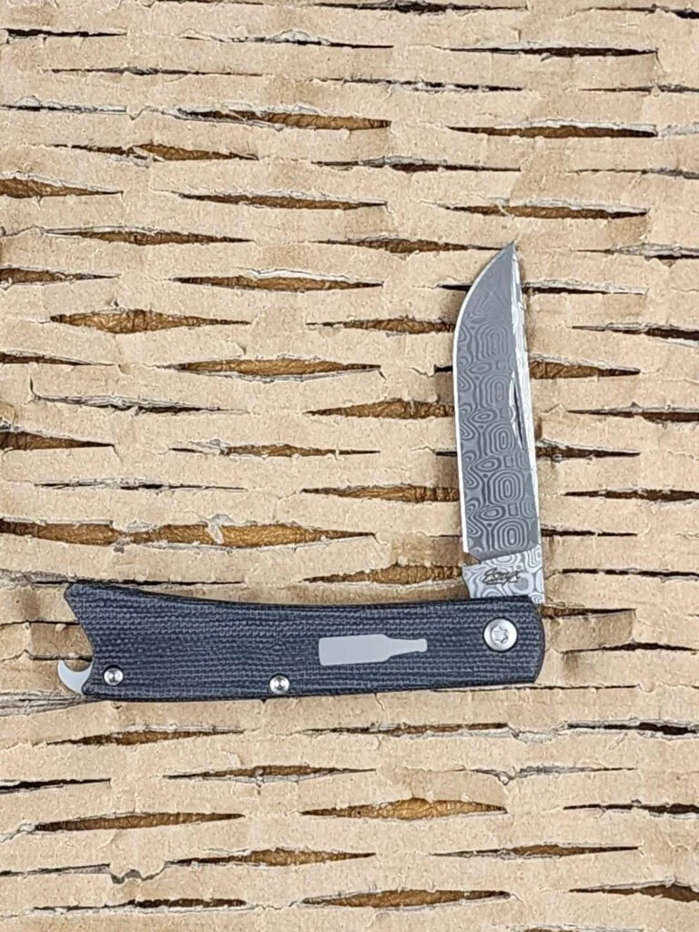 Esnyx Beer Buster Jr. Slip Joint with Black Micarta Inlay in 