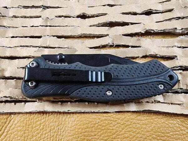 Camillus Frame Lock folder with belt clip previously owned knives for sale