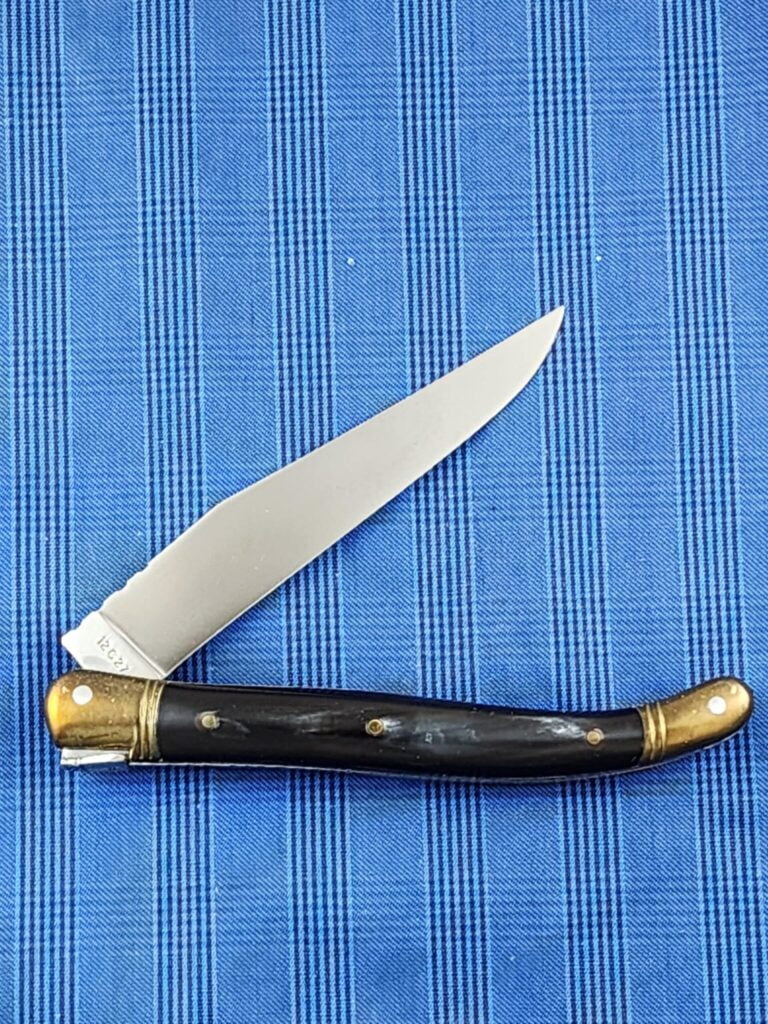 Laguiole Extra in Buffalo Horn 12C27 by G. David.  Vintage no box knives for sale