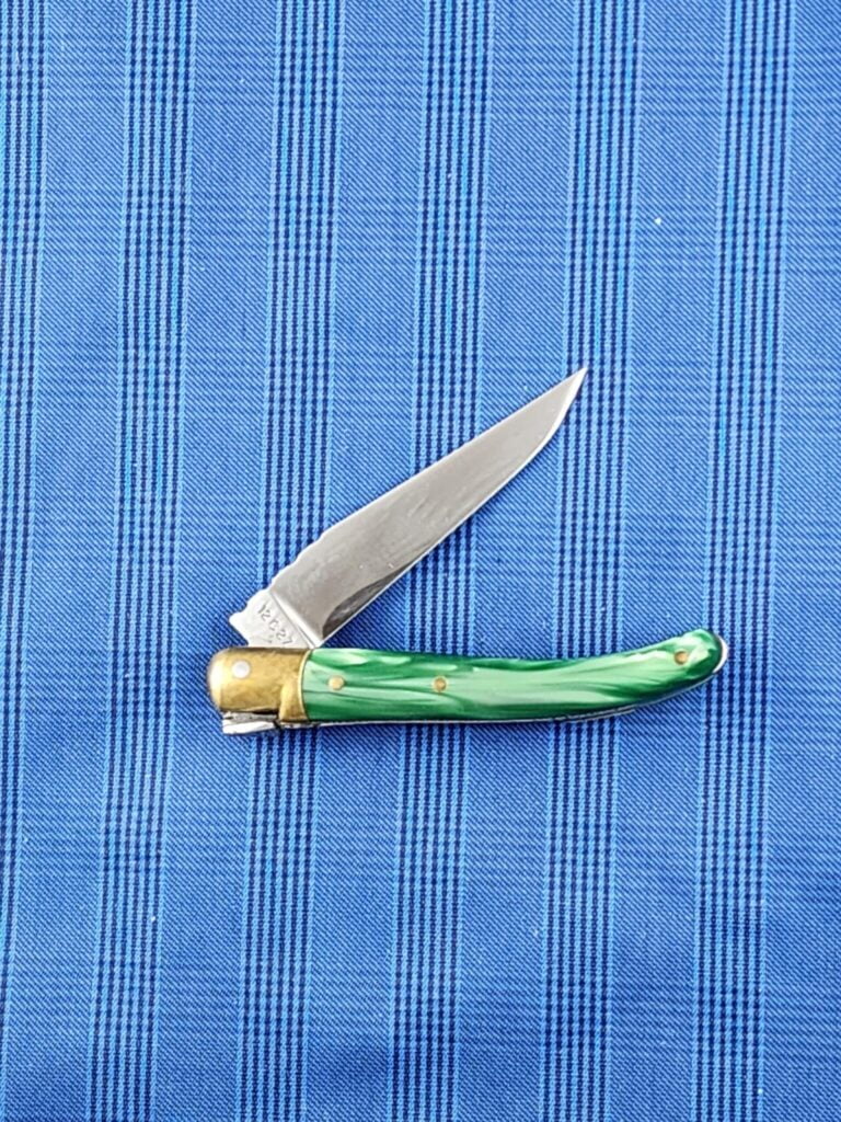 Laguiole 12C27 With Green Scales.  Vintage knives for sale