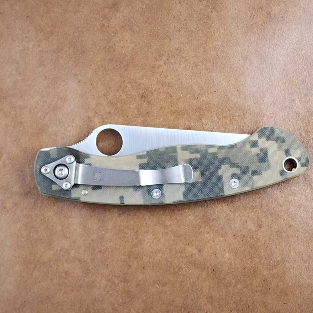 Spyderco Para Military 2 Digital Camo Folding Knife CPM S30V Blade knives for sale