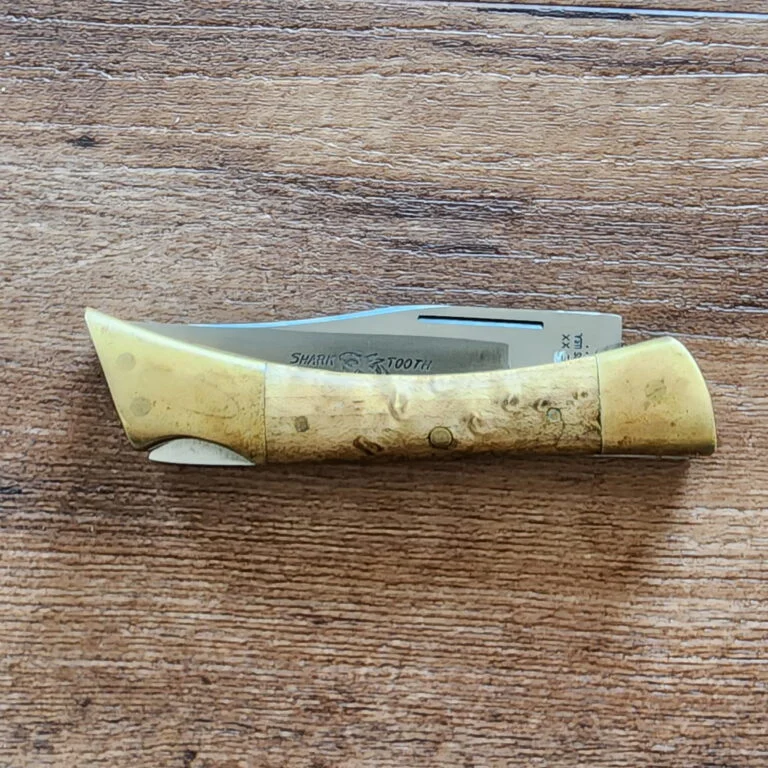 Case Knives USA Shark Tooth in Birdseye Maple 1977 (Factory Second) #7197 L SSP knives for sale