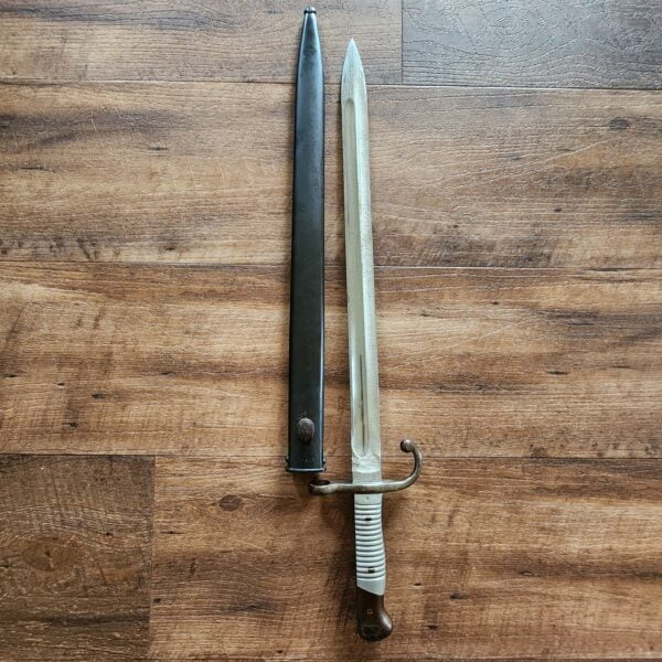 Weyersberg Kirschbaun & Co. Solingen E9267 Vintage Bayonet with original Scabbard