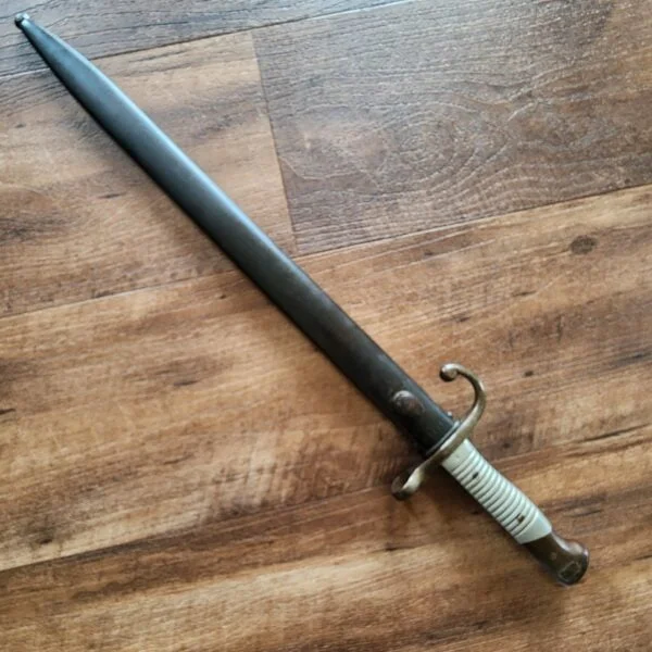 Weyersberg Kirschbaun & Co. Solingen E9267 Vintage Bayonet with original Scabbard