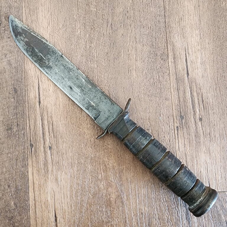 P10 #10997 Vintage Knife made in Japan in Stacked Leather knives for sale