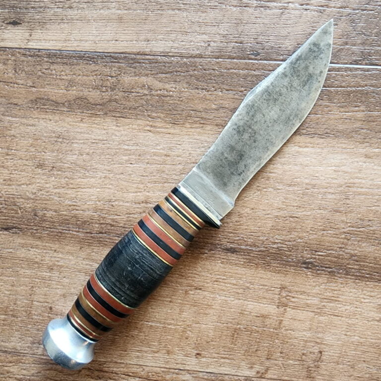 Cattaraugus Vintage Hunting Knife in Stacked Leather knives for sale