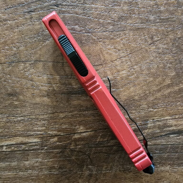 Cobratec Red D2 Large Red FS -3 (light carry marks on pocket clip) knives for sale