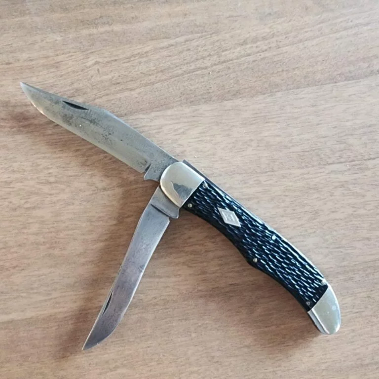 Shapleigh Diamond Edge Folding Hunter Vintage, heavily used, weak springs. knives for sale