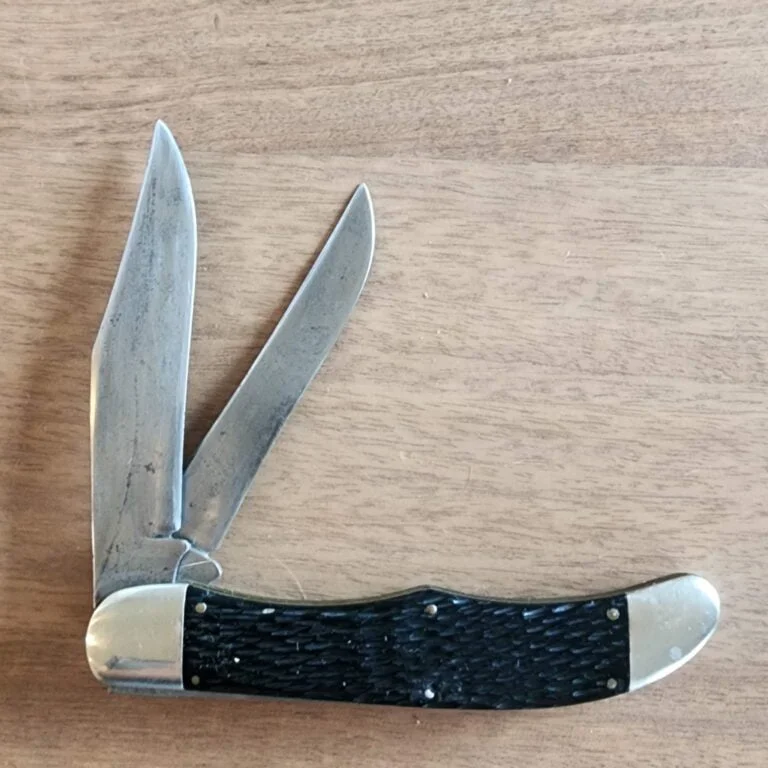 Shapleigh Diamond Edge Folding Hunter Vintage, heavily used, weak springs. knives for sale