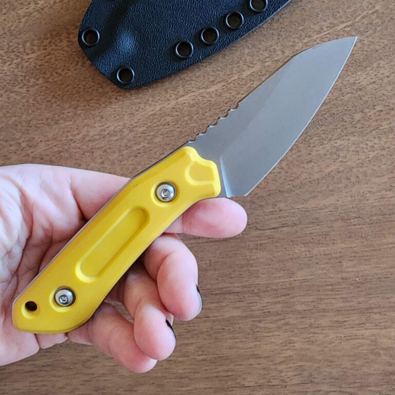 Schwarz Overland Sport Magnacut knives for sale