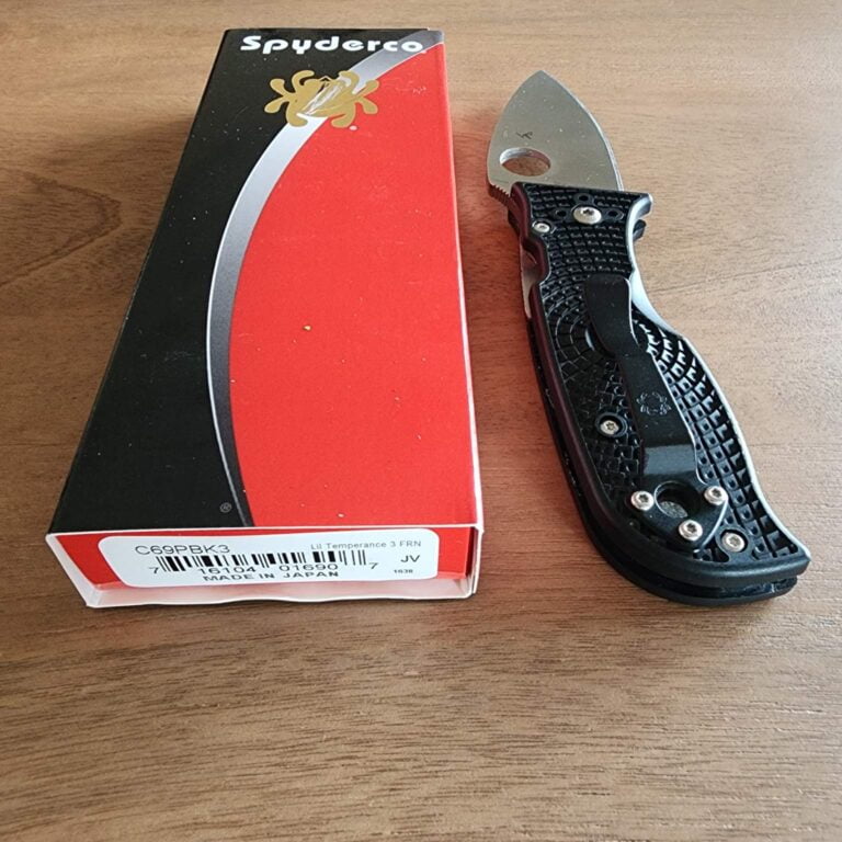 SPYDERCO C69PBK3 LIL TEMPERANCE 3 FRN JV knives for sale