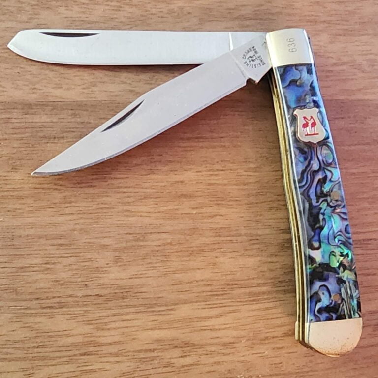 Kissing Crane Trapper knives for sale