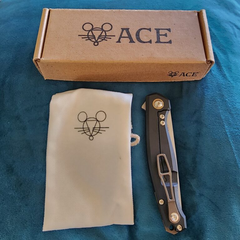 Giant Mouse ACE Vanadis Biblo-XL-Blue G10 knives for sale