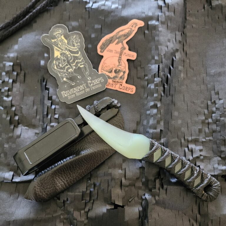 Revenant Corps G10 Great Tailed Grackle with Sheath, Black on Jade knives for sale