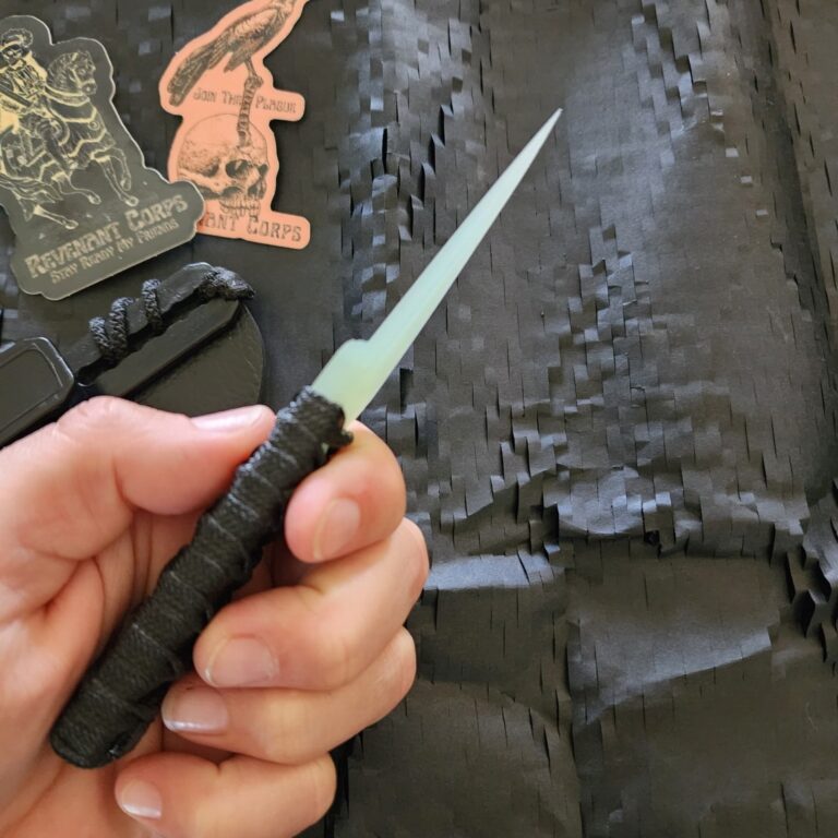 Revenant Corps G10 Great Tailed Grackle with Sheath, Black on Jade knives for sale