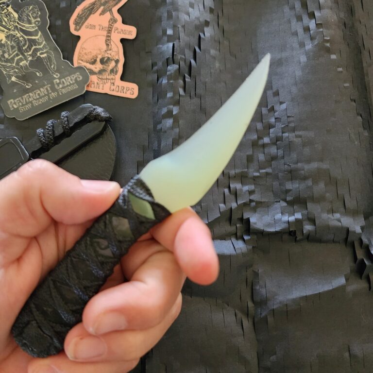 Revenant Corps G10 Great Tailed Grackle with Sheath, Black on Jade knives for sale