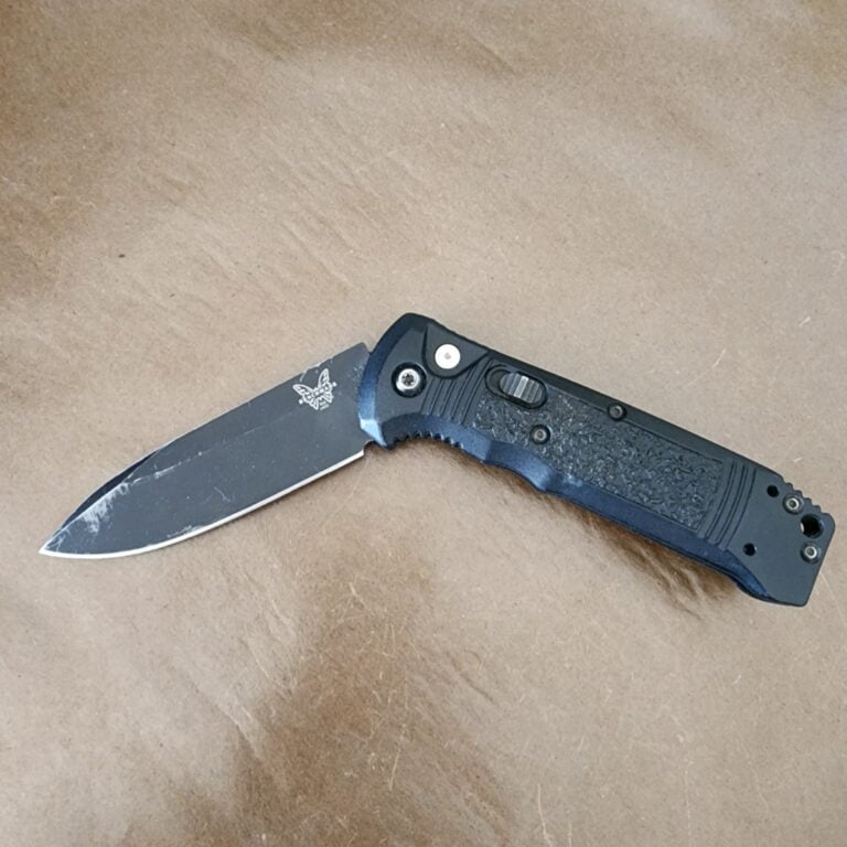 Benchmade 4400 USA S30V (Used) knives for sale