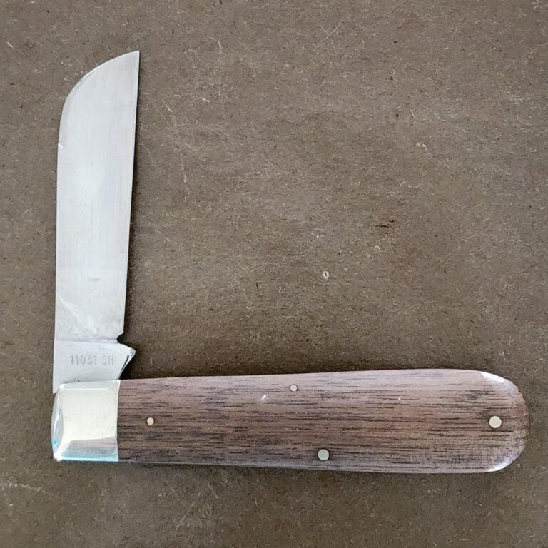 Case XX USA Whaler in Walnut 11031 SH knives for sale