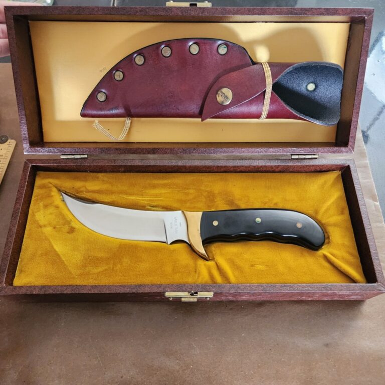 Buck Kalinga Rare Vintage 1967-1972 Fixed Blade in "Buckarta" knives for sale