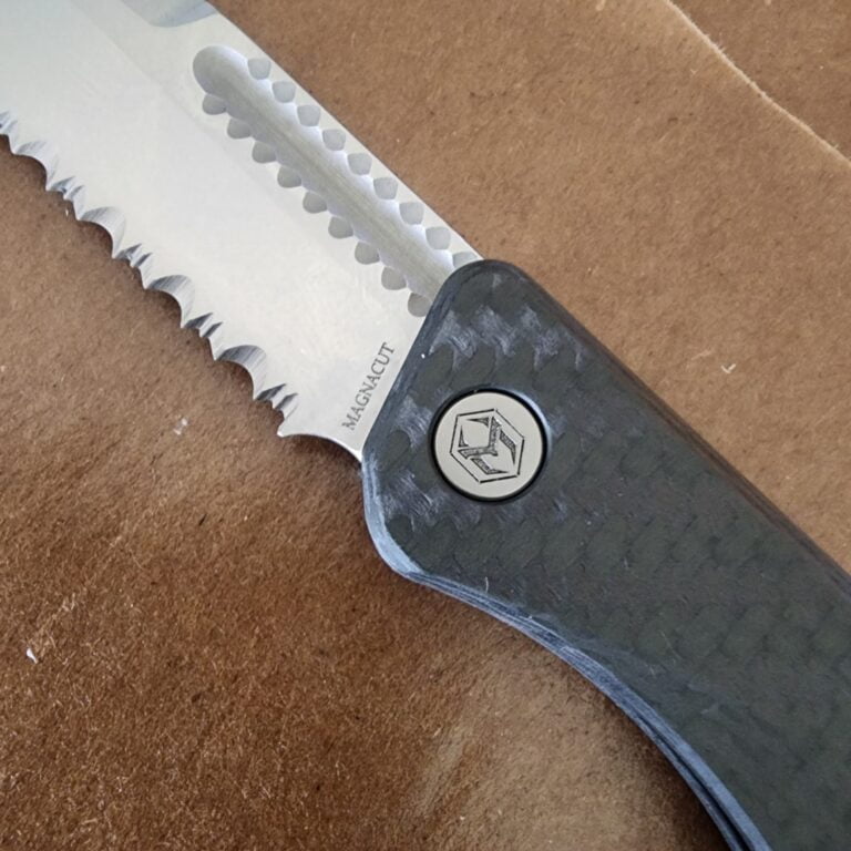 Heretic Jinn Carbon Fiber Stone Washed Serrated Magnacut H013-2B-CF SN 00225 USA 10/2023 knives for sale