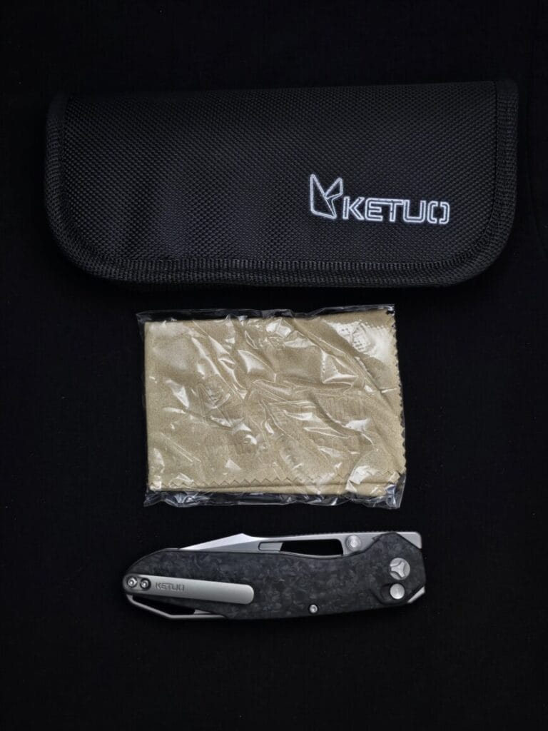 Ketuo Triad in M390 and Carbon Fiber knives for sale