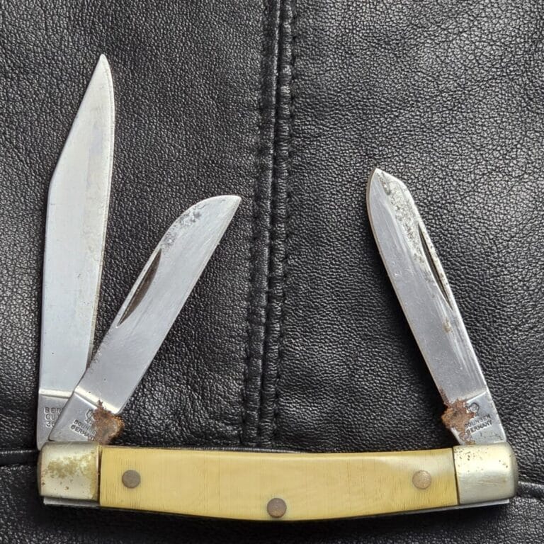 Vintage German Folding Knife Hen & Rooster/ Bertram 363-WF (rusty) knives for sale