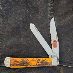 Case "Shepherd Hills" Halloween Trapper SN 073 (6254 SS)