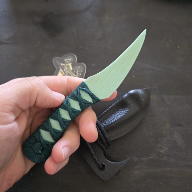 Revenant Corps G10 Great Tailed Grackle with Sheath, Blue & Green