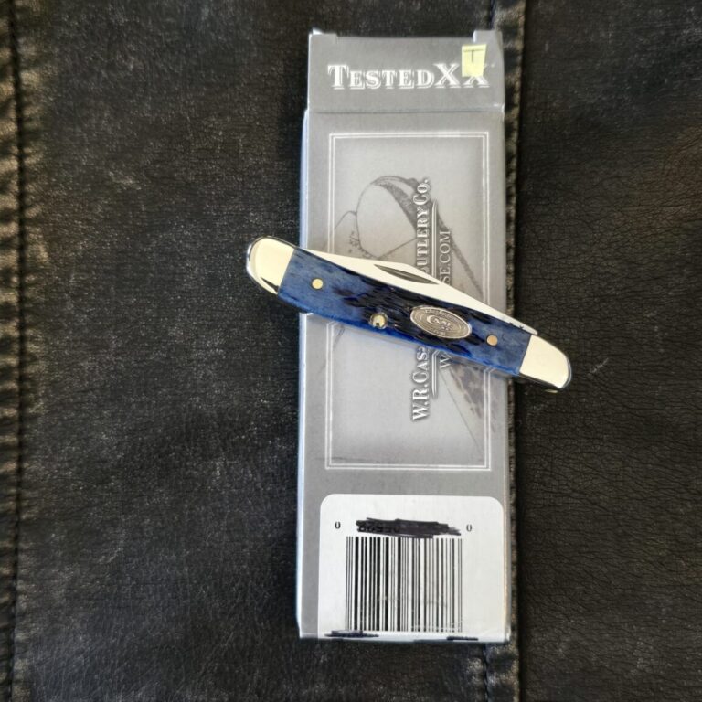 Case XX USA Peanut (Case Collectors Club Exclusive) Peach Seed Jigged Navy Blue Bone #6220 SS (2016)
