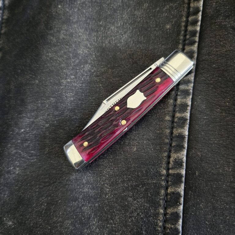 Great Eastern Cutlery #941125 Black Plumb Jigged Bone