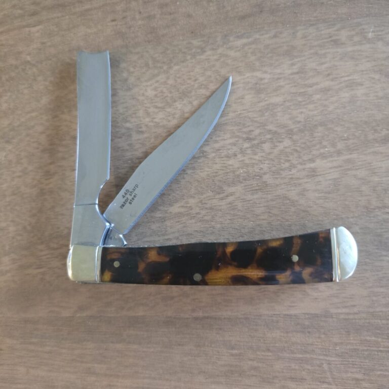 Rough Rider Trapper/ Razor in Brown Synthetic