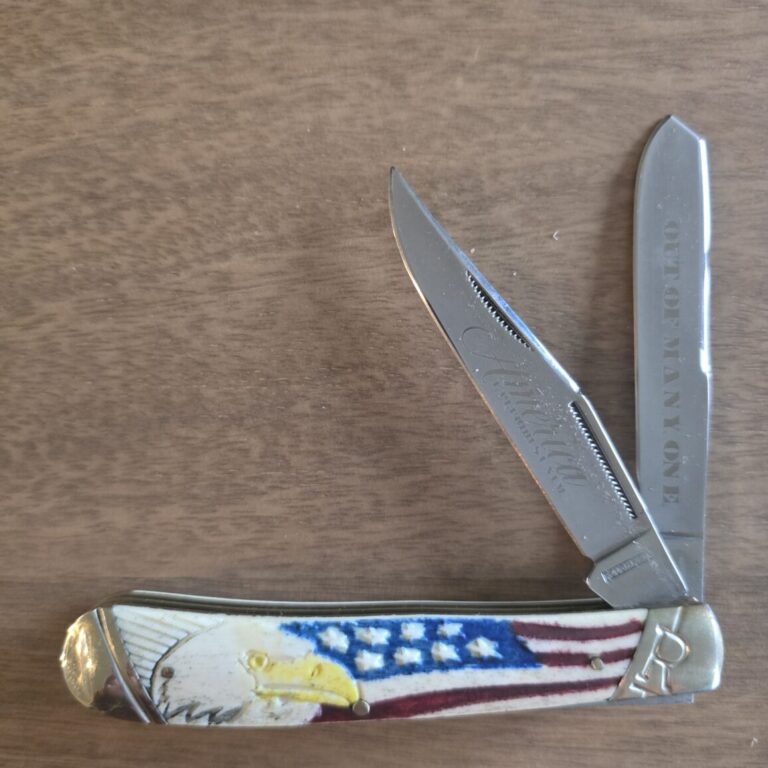 Rough Rider Trapper in White Jigged Bone Patriotic Eagle