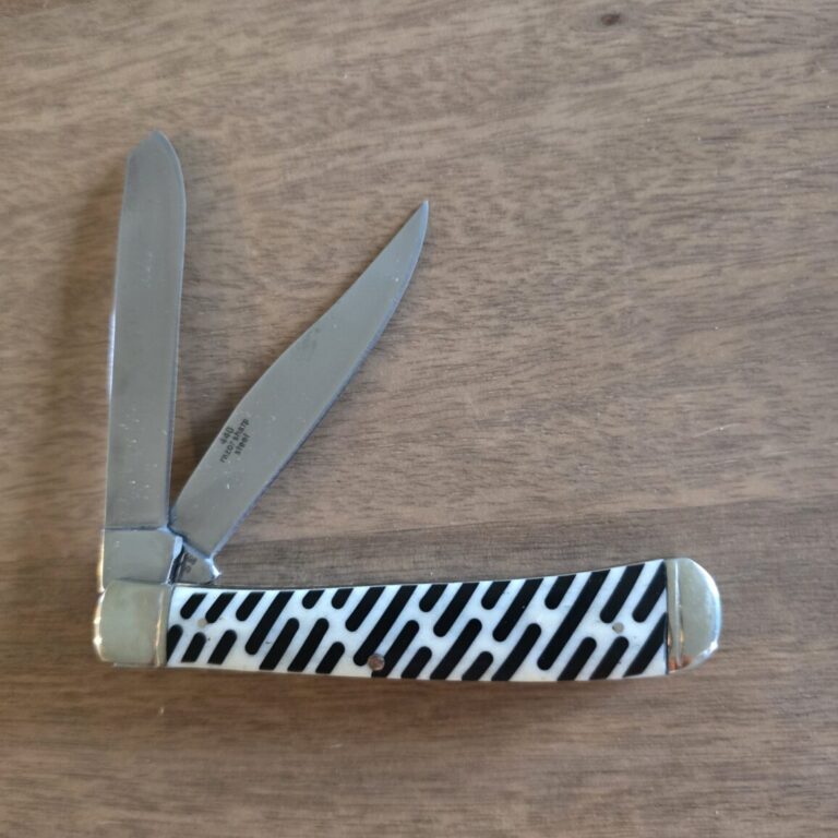 Rough Rider Trapper in White Synthetic