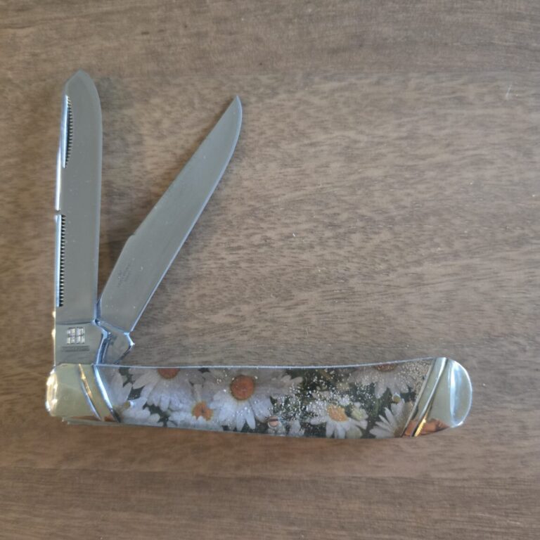 Rough Rider Trapper in Flower Synthetic