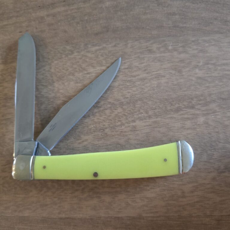 Rough Rider Trapper in Neon Yellow Synthetic
