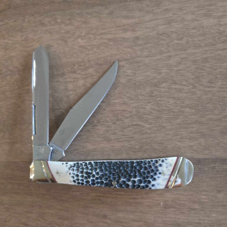 Rough Rider Trapper in Jigged Bone