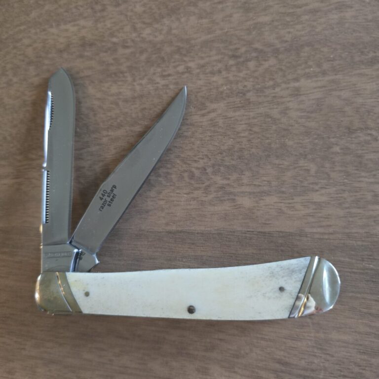 Rough Rider Trapper in White Jigged Bone Deer