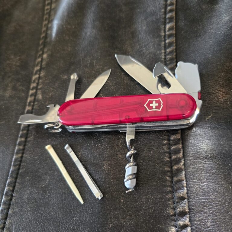 Victorinox 1.7804.T-x1 Spartin Lite, Ruby