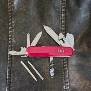 Victorinox 1.7804.T-x1 Spartin Lite, Ruby