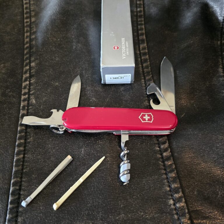 Victorinox 1.3405-x1 Spartin Red